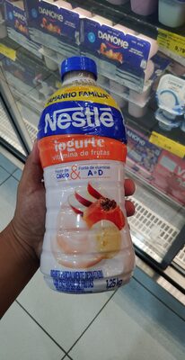 Iogurte Parcialmente Desnatado Vitamina De Frutas Nestlé Garrafa 1,25kg Tamanho Família